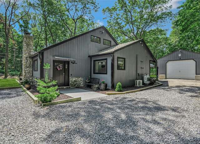 Property at 466 Canal Rd, Port Jefferson Station, NY 11776, 3 beds, 2 baths