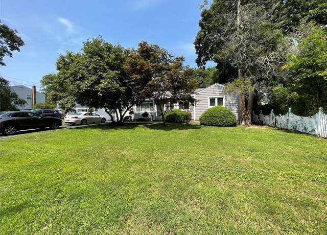 Property at 45 Erlanger Blvd, North Babylon, NY 11703, 3 beds, 2 baths