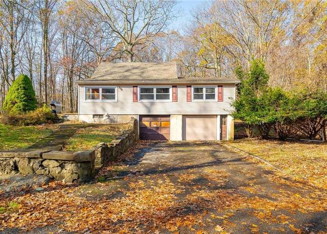 Property at 802 Forest Glen Rd, Monroe, NY 10950, 5 beds, 2 baths