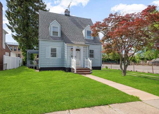 Property at 2386 Gale Ave, Baldwin, NY 11510, 3 beds, 3 baths
