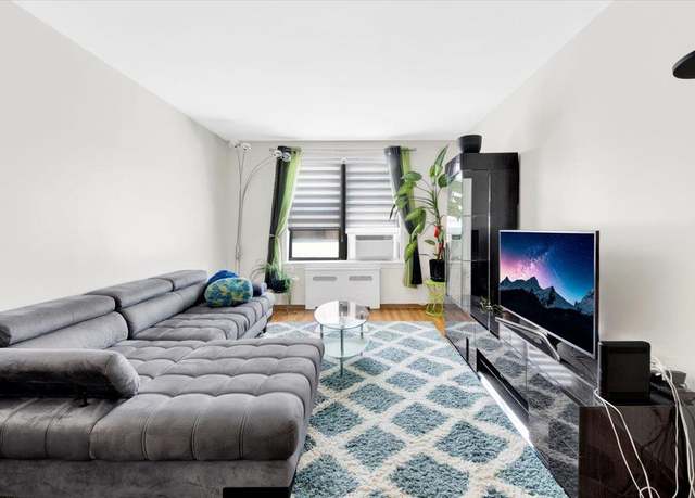 Property at 2615 Homecrest Ave Unit 1D, Brooklyn, NY 11235, 2 beds, 1 bath
