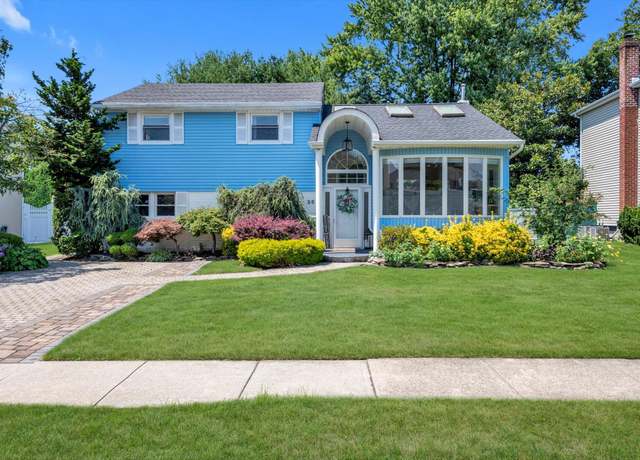 Property at 38 Loretta Dr, Syosset, NY 11791, 4 beds, 3 baths
