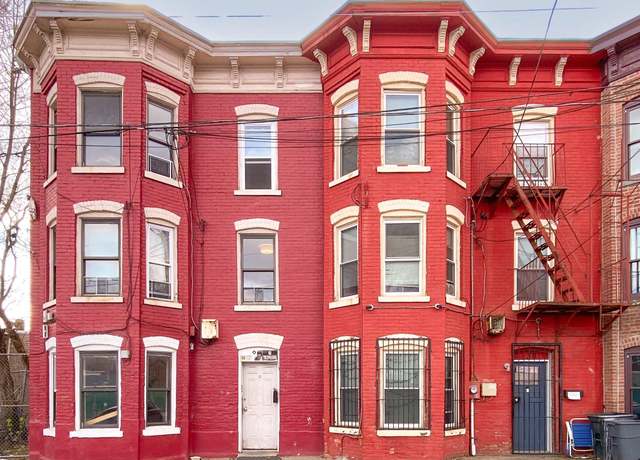 Property at 138 S Clark St, Newburgh, NY 12550, 4 beds, 2.5 baths
