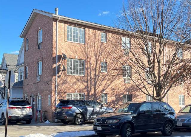 Property at 161-04 Sanford Ave, Flushing, NY 11358, 9 beds, 6 baths