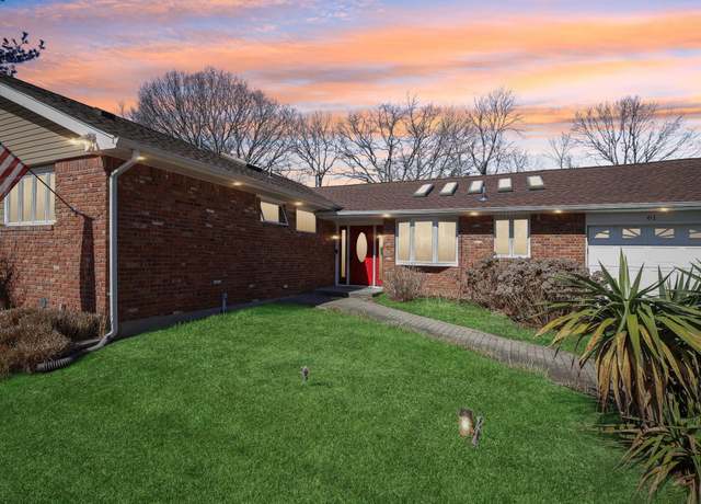 Property at 61 Scholar Ln, Commack, NY 11725, 3 beds, 3 baths