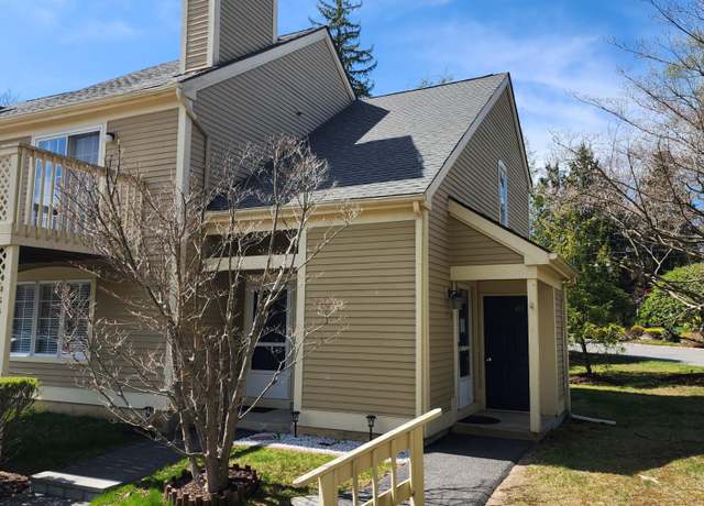 Property at 2102 Martingale Dr, Carmel, NY 10512, 1 bed, 1 bath