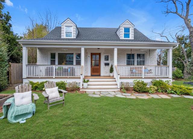 Property at 35 Bayview Ave, Port Washington, NY 11050, 4 beds, 2 baths