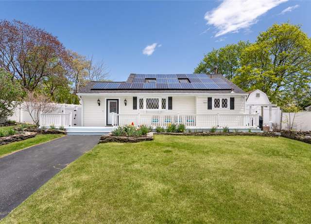 Property at 18 Ontario St, Port Jefferson Station, NY 11776, 3 beds, 1 bath