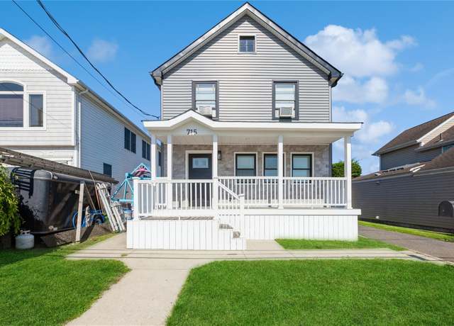 Property at 715 Farmers Ave, Bellmore, NY 11710, 3 beds, 2 baths