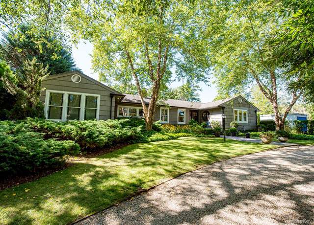 Property at 56 Shinnecock Hills Rd, Southampton, NY 11968, 2 beds, 3 baths