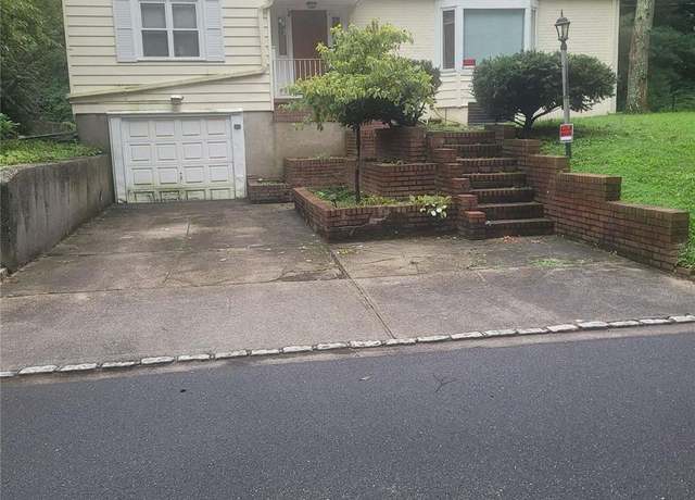 Property at Undisclosed address, Great Neck, NY 11021, 3 beds, 2 baths