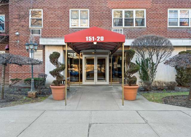 Property at 151-20 88th St Unit 5M, Howard Beach, NY 11414, 1 bed, 1 bath