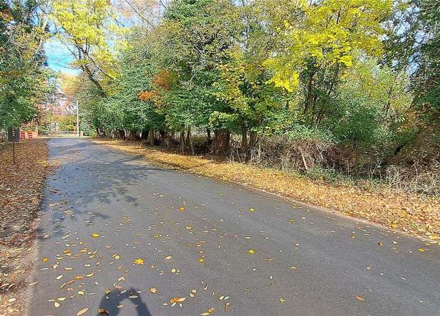 Property at 265 Arshamomaque Ave, Southold, NY 11971
