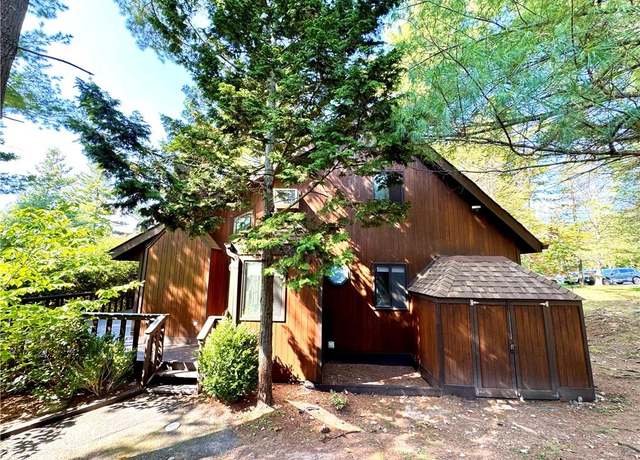 Property at 44 Lakeview Ter, Monticello, NY 12701, 3 beds, 3 baths