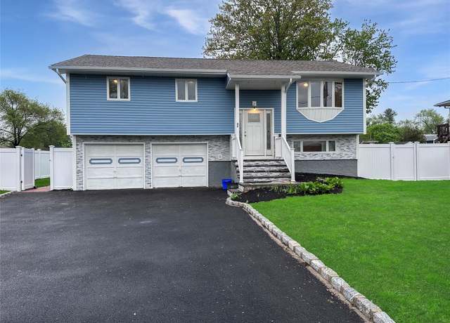 Property at 42 Blacker St, Brentwood, NY 11717, 4 beds, 2 baths