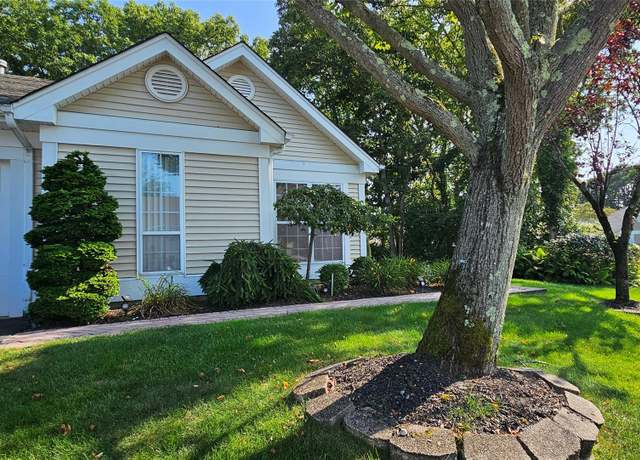 Property at 240 Glen Dr, Ridge, NY 11961, 2 beds, 2 baths