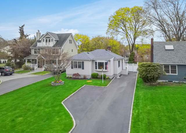 Property at 24 Seacliff Ave, Miller Place, NY 11764, 2 beds, 1.5 baths