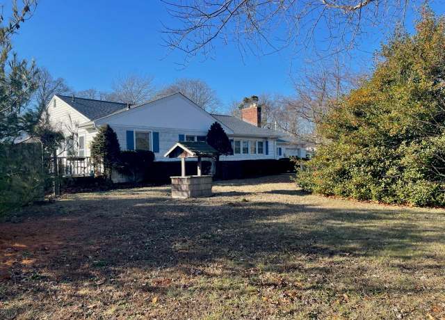 Property at 8 Atlantic Ave, Blue Point, NY 11715, 3 beds, 2 baths