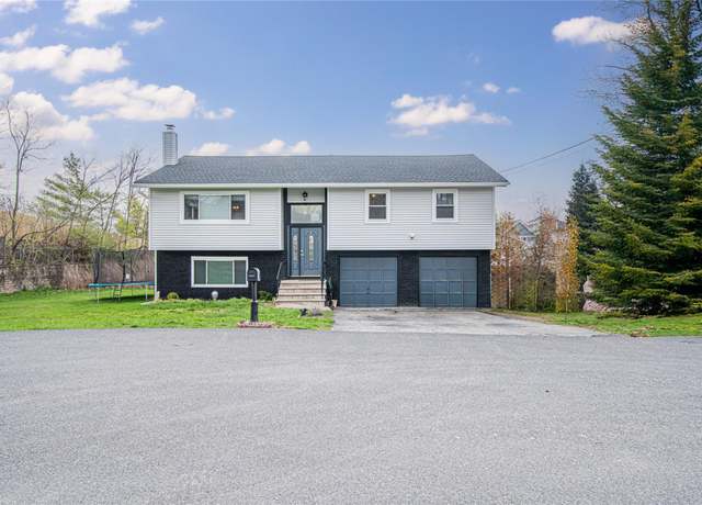 Property at 12 Truex Cir, New Windsor, NY 12553, 3 beds, 1.5 baths