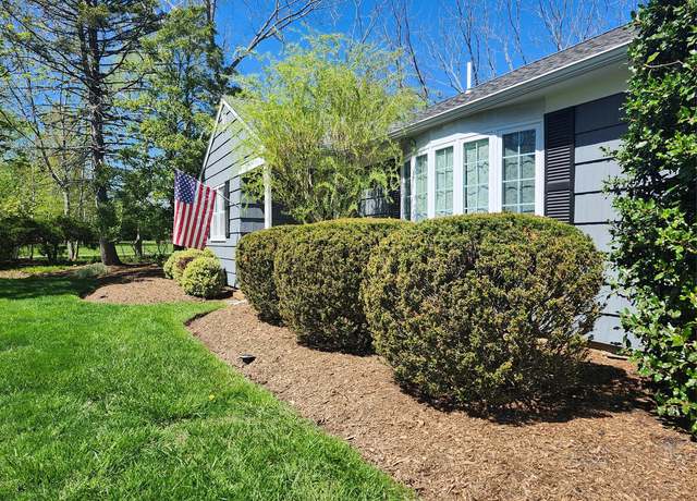 Property at 2575 Oaklawn Ave, Southold, NY 11971, 3 beds, 2 baths