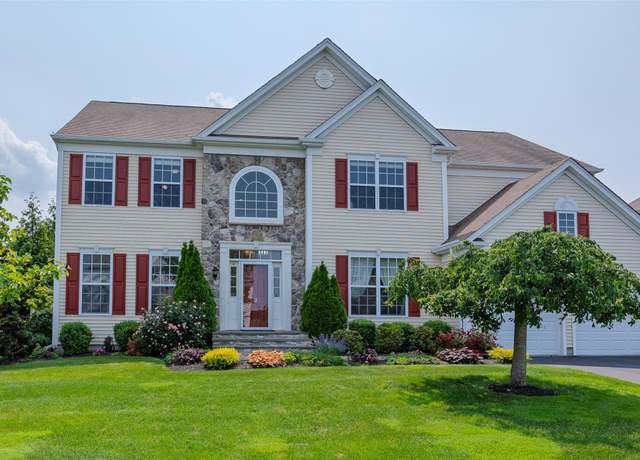 Property at 9 Avolet Ct, Mount Sinai, NY 11766, 4 beds, 3.5 baths