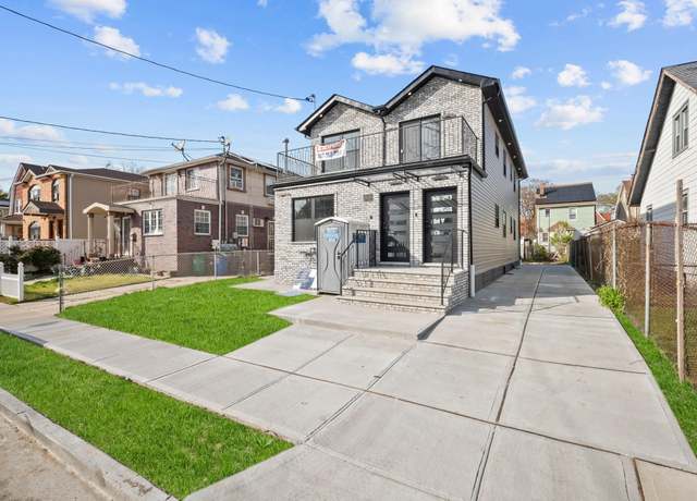 Property at 11125 177th St, Addisleigh Park, NY 11433, 6 beds, 5 baths