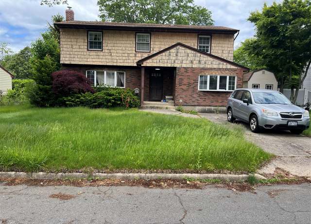 Property at 23 Catherwood Cres, Melville, NY 11747, 4 beds, 2.5 baths