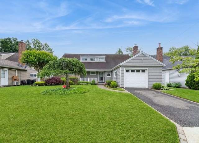Property at 12 Hazel Pl, Woodmere, NY 11598, 4 beds, 3 baths