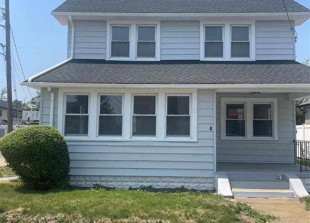 Property at 4 Hilton St, Lynbrook, NY 11563, 4 beds, 2.5 baths