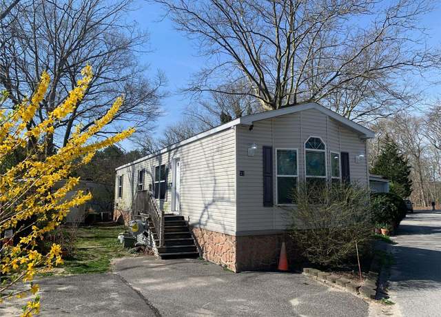Property at 31 Palm Dr, East Quogue, NY 11942, 2 beds, 1 bath