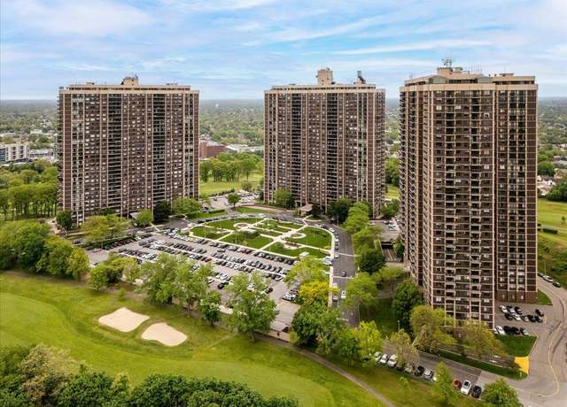 Property at 269-10 Grand Central Pkwy Unit 18-O, Floral Park, NY 11005, 2 beds, 2.5 baths