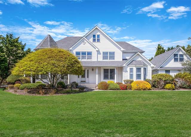 Property at 49A S Bay Ave, Eastport, NY 11941, 5 beds, 5.5 baths