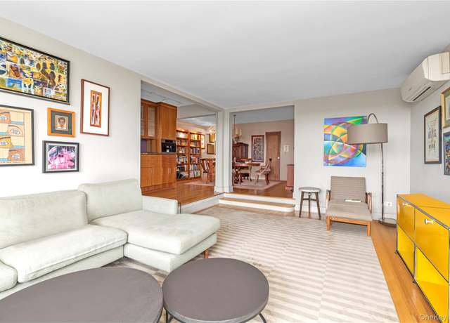 Property at 79-10 34th Ave Unit 7X, Jackson Heights, NY 11372, 2 beds, 2 baths