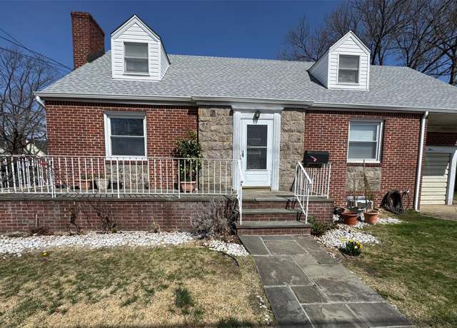 Property at 904 Benris Ave, Franklin Square, NY 11010, 5 beds, 3 baths