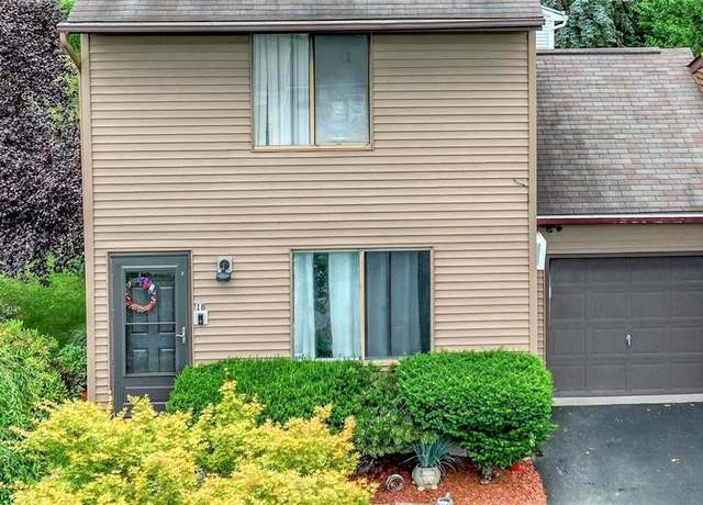 Property at 18 Larch Ct, Fishkill, NY 12524, 2 beds, 1.5 baths
