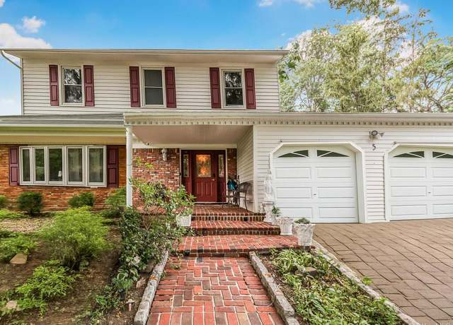 Property at 5 Drexel Ct, New City, NY 10956, 6 beds, 3.5 baths