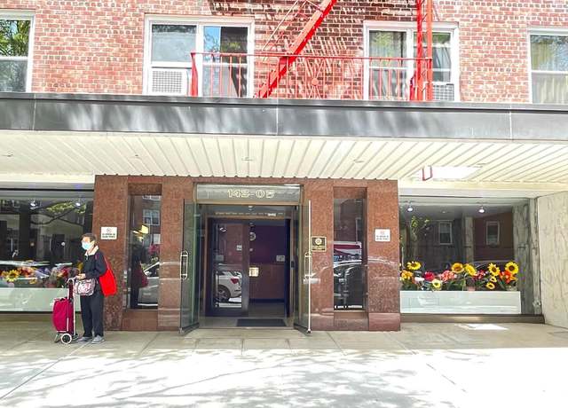 Property at 142-05 Roosevelt Ave #204, Flushing, NY 11354, 2 beds, 2 baths
