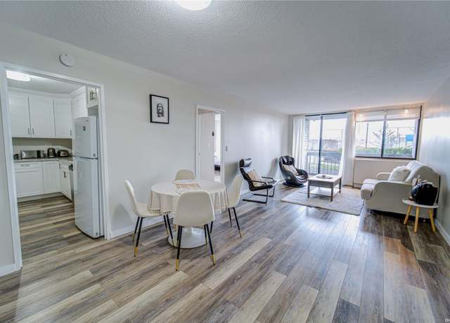 Property at 2 Bay Club Dr Unit 1Z2, Bayside, NY 11360, 1 bed, 1 bath