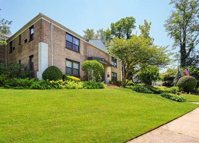 Property at 29 West Mill Dr Unit 10A, Great Neck, NY 11021, 1 bed, 1 bath