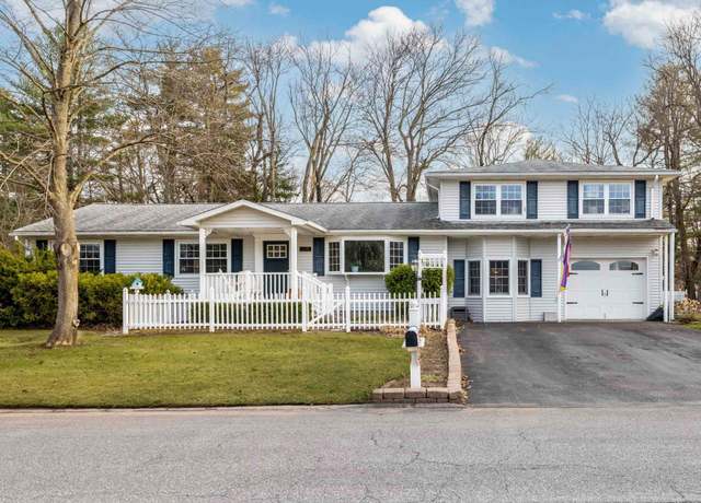 Property at 20 Mary Ave, Lake Katrine, NY 12449, 4 beds, 2 baths