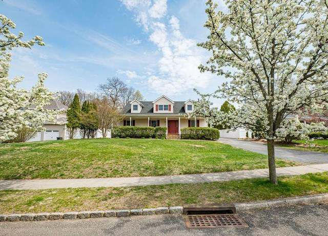 Property at 30 Black Gum Tree Ln, Kings Park, NY 11754, 5 beds, 3 baths