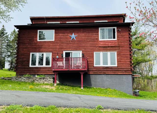 Property at 12 Wyms Heights Dr, Marlboro, NY 12542, 3 beds, 2 baths