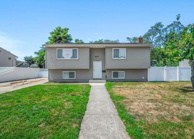 Property at 2435 Great Neck Rd, Copiague, NY 11726, 4 beds, 2 baths