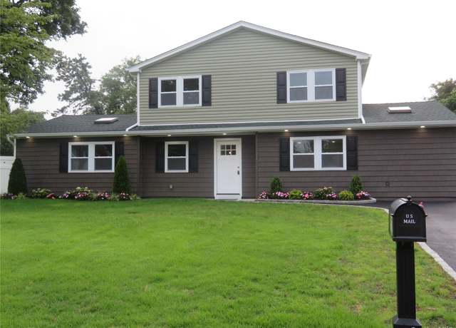 Property at 22 Shamrock Ln, Centereach, NY 11720, 6 beds, 3 baths