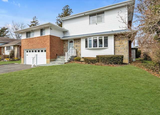 Property at 14 Westminster Rd, Syosset, NY 11791, 4 beds, 3.5 baths