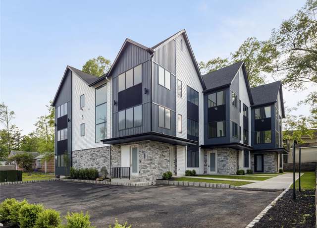 Property at 5 Francis Pl #214, Monsey, NY 10952, 5 beds, 3.5 baths