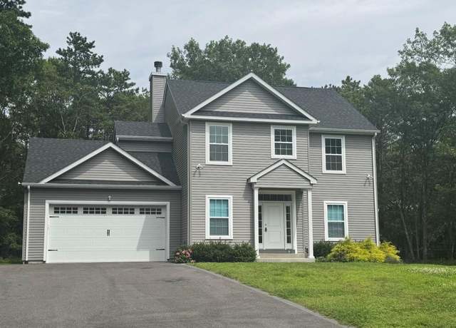 Property at 73 Freeman Ln, Manorville, NY 11949, 4 beds, 2.5 baths