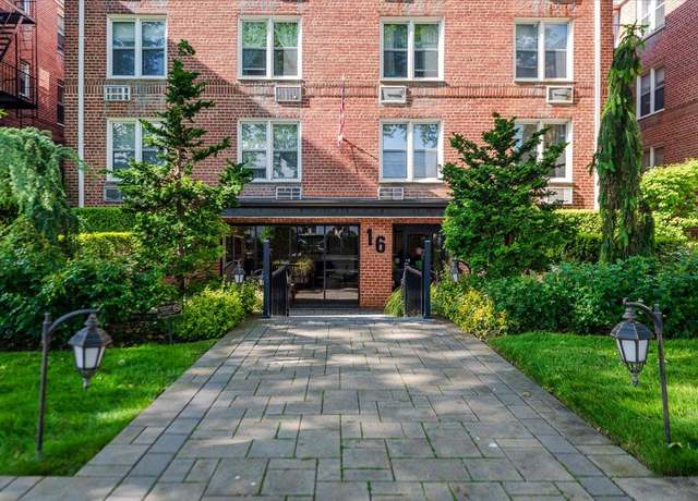 Property at 16 Main St Unit 3Y, East Rockaway, NY 11518, 1 bath