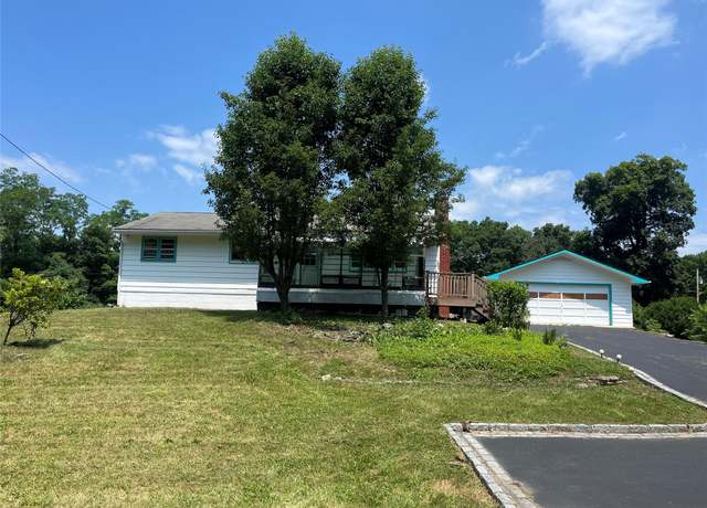 Property at 139 Haviland Rd, Poughkeepsie, NY 12601, 2 beds, 1 bath