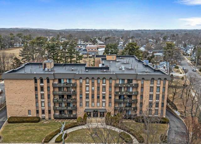 Property at 175 Maple Ave Unit 1E, Westbury, NY 11590, 2 beds, 2 baths